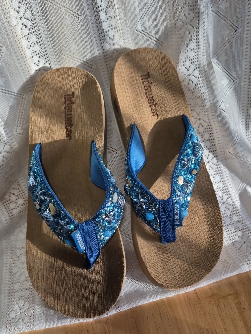 TIDEWATER Fitflop Blue Jeweled Thong Sandals
